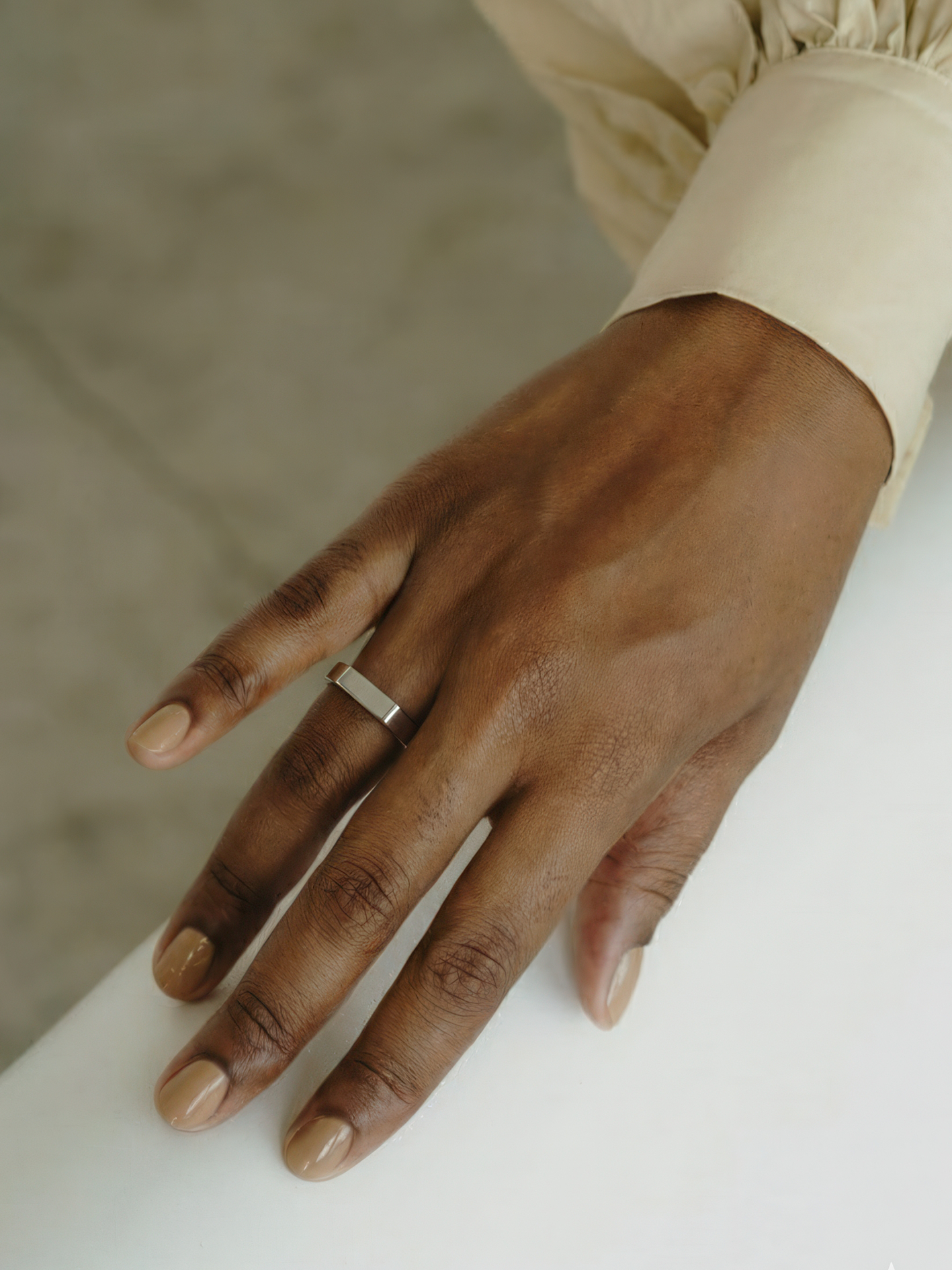 Bague Stèle